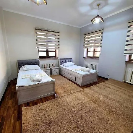 A Beautiful Newly Renovated Apartment. *